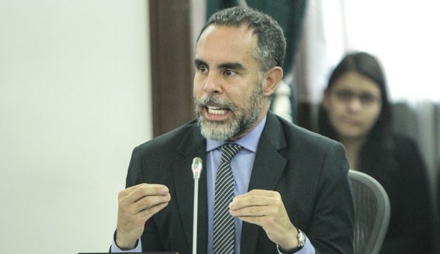 Será la Corte Suprema de Justicia la que indague si el senador incurrió en algún delito en el escándalo que involucra a más de 20 personas en un desfalco de 80 mil millones de pesos. Colprensa