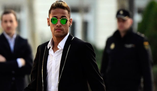 Neymar es acusado de presunto fichaje fraudulento. AFP