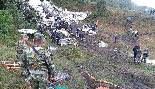 Las operaciones de búsqueda y rescate dejan hasta el momento 69 víctimas recuperadas, 2 avistadas en proceso de recuperación y 6 sobrevivientes atendidos en centros asistenciales, para un total de 77 personas. Colprensa