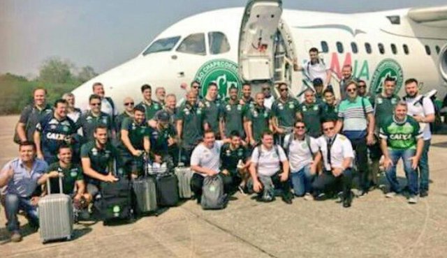 Esta fue la última foto del equipo antes de abordar. Cortesía