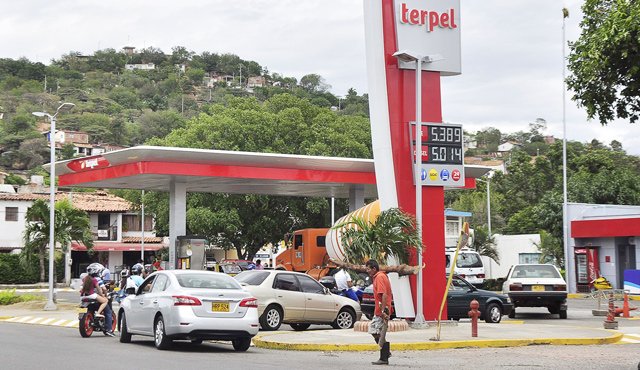 El control al controbando ha permitido aumentar los ingresos de recursos a las arcas departamentales, por concepto de impuestos de productos como los cigarrillos, la carne, la gasolina, los licores, entre otros. Archivo