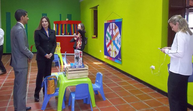 El centro cuenta con una ludoteca, salas de cómputo y de audiovisuales. Roberto Ospino