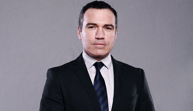 Apareció en "Narcos" como un sacerdote que brinda apoyo a un grupo rebelde colombiano. Archivo