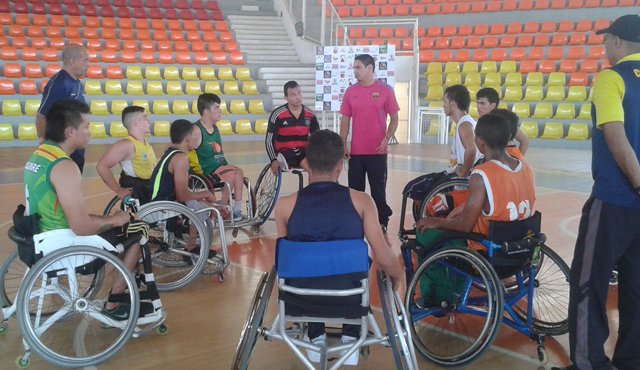 La Preselección Colombia de baloncesto Sub-20 de silla de ruedas entrena en el coliseo Toto Hernández. Cortesía