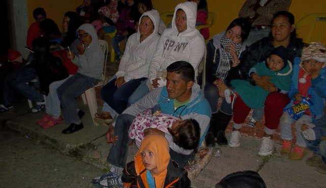 En la actividad participaron niños, quienes compartieron con sus parientes y amigos. Cortesía