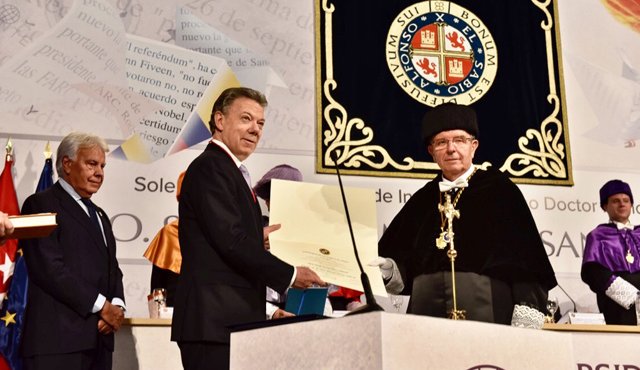 El Premio Nobel de la Paz contó con el acompañamiento de personalidades políticas. Cortesía