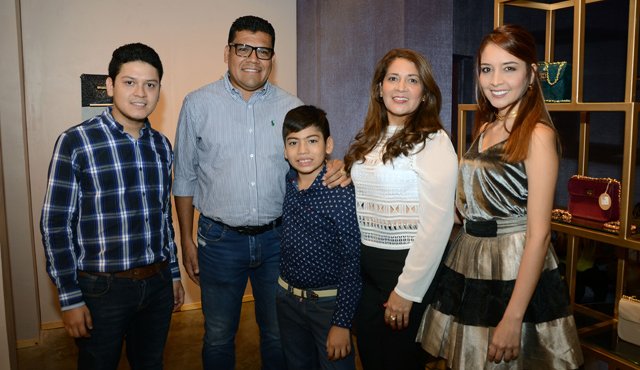 Marlon Caballero, Gerson Ruiz, Felipe Ruiz, Erika Santos y Jessi Caballero. Rodrigo Sandoval