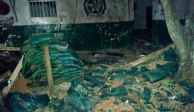 Así quedó la estación de Policía. Colprensa