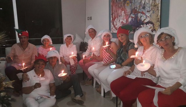 Carmen Elvira Liendo y sus amigas. Cortesía