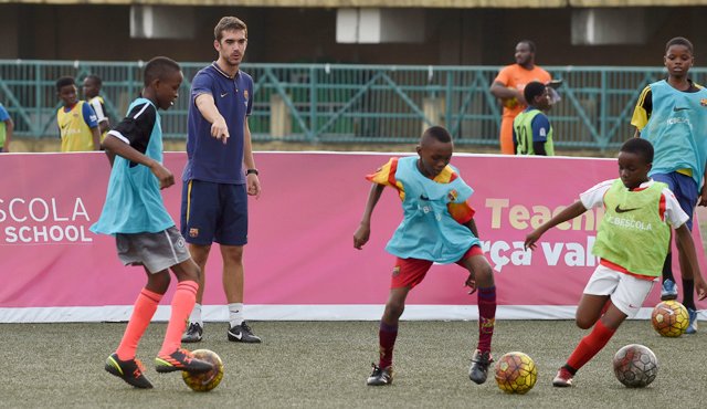 La elección de Nigeria no es casual, con 180 millones de personas y el fútbol como una auténtica religión. AFP