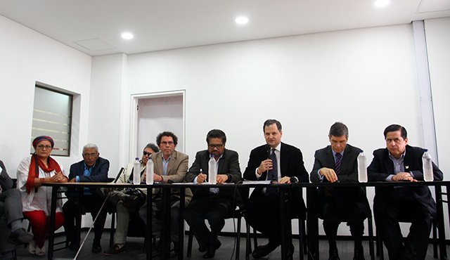 Mientras tanto, quienes aún se encuentran lejos de las zonas veredales seguirán su desplazamiento en compañía del Mecanismo de Monitoreo y Verificación. Colprensa