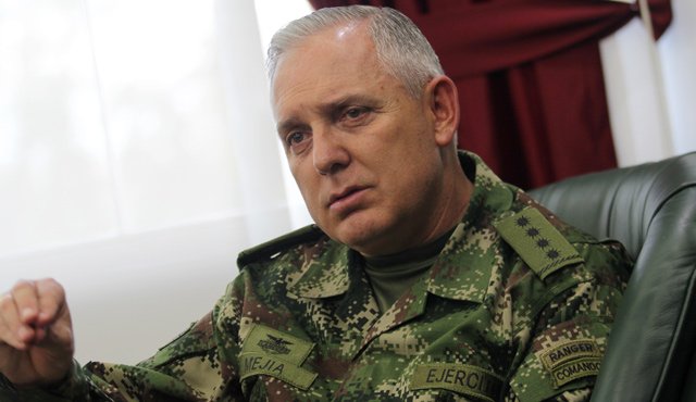 El comandante del Ejército, general Alberto José Mejía, señaló que “todas las personas que estuvieron manejando esta situación están en este momento en entrevistas y en poligrafía y con toda seguridad vamos a conocer quién filtró este documento y por qué lo hizo”. Colprensa