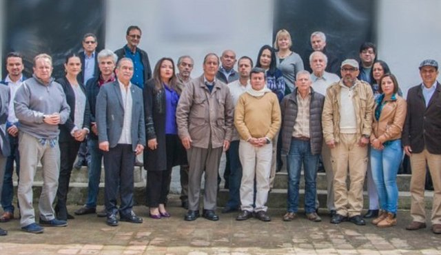 La reunión entre los representantes de las partes habría empezado después de las 9:00 de la mañana de este sábado, luego de que las delegaciones se reunieran en la tarde de ayer (viernes). Colprensa