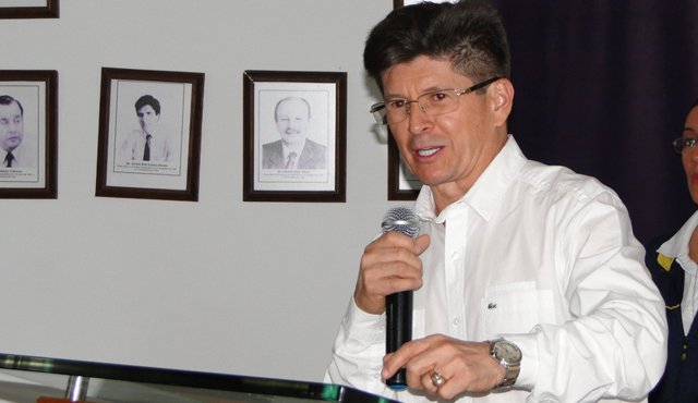 El director de la Unidad Nacional de Gestión del Riesgo también inspeccionó los trabajos de refuerzos de taludes que se adelantan en la vía La Donjuana-Durania, Archivo