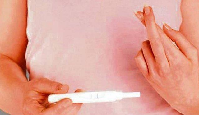 La obesidad en las mujeres también es un factor que dificulta la concepción, pues triplica la infertilidad femenina. Colprensa