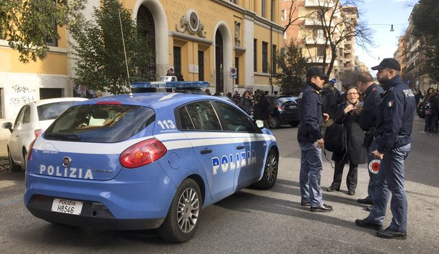 Los epicentros se localizaron entre Montereale, Capitignano, Campostoto, Barete, Pizzoli y Amatrice, según la Protección Civil. AP