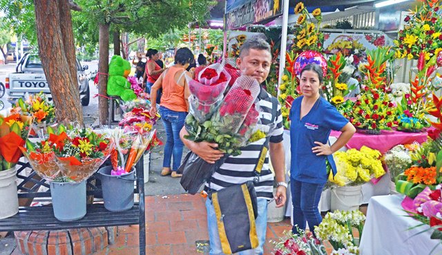 La Asociación de Exportadores de Flores (Asocolflores) espera que para el día de San Valentín se exporten más de 500 millones de flores al exterior. Archivo