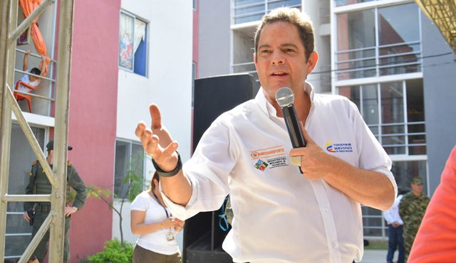 El vicepresidente de la República, Germán Vargas Lleras, estará durante dos días en Norte de Santander para firmar los contratos y poner la primera piedra de varios proyectos de viviendas gratuitas. Archivo La Opinión