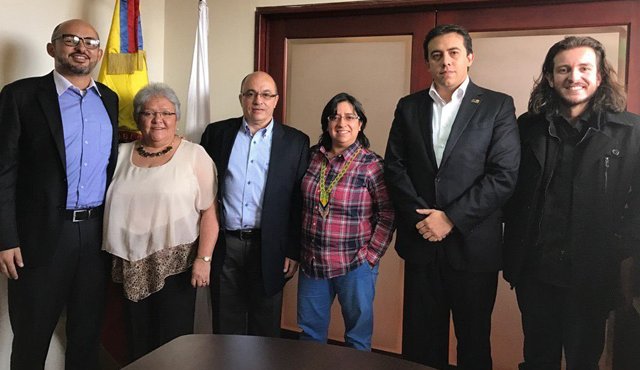 La ley tiene solo un artículo que se aprobó con dos proposiciones que avaló el Congreso: una, en la que se hace explícito que los voceros deberán cumplir con el Reglamento del Congreso, y la segunda, un parágrafo con el cual se garantiza la participación de las víctimas en el debate. Archivo