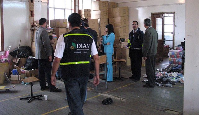 La operación de los funcionarios de la Dian va dirigida a 6.500 morosos, 9.844 requerimientos de quienes han omitido el impuesto de renta y 5.750 procesos de rentas a personas naturales, entre otros. Colprensa