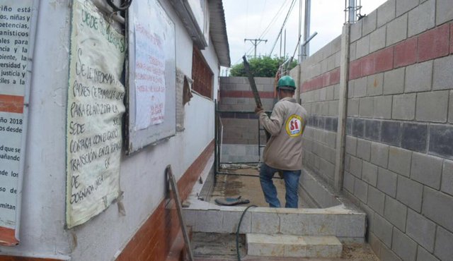 Ya se hacen trabajos de mejoramiento en 21 colegios de la ciudad. Cortesía