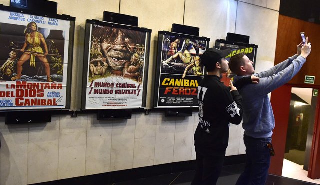 Durante la proyección, las carcajadas son tan fuertes por momentos que ahogan la banda sonora. AFP