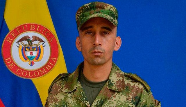 El soldado fue llevado al hospital militar de Villavicencio, donde murió debido a un paro cardiorrespiratorio. Colprensa