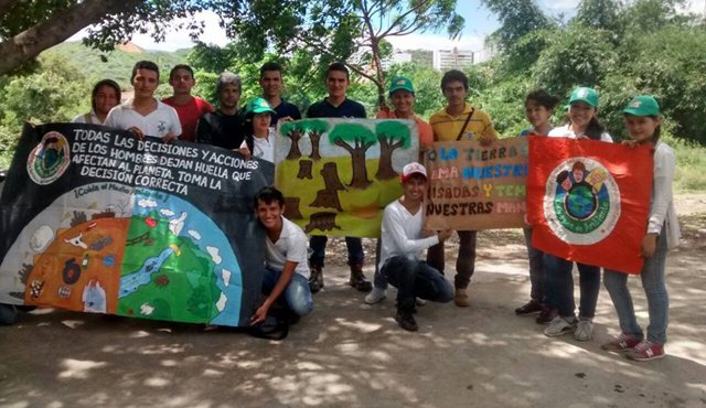 La Red Nacional de Jóvenes de Ambiente ha realizado constantes campañas de limpieza, siembra de árboles y protección del río Pamplonita. Cortesía