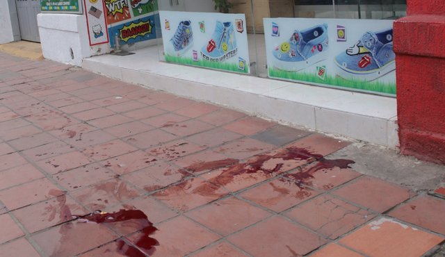 Carlos Julio Millán Moreno, de 82 años, resultó herido cuando se encontraba frente a un local familiar. La Opinión