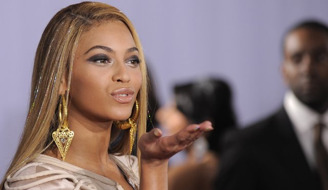 Beyonce ha perdido el premio a la grabación del año en cuatro ocasiones, y este año consiguió su tercera candidatura a canción del año (premio que ganó en 2010 con "Single Ladies"). AP
