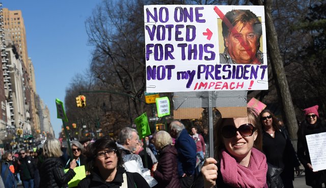 Protestas similares a la de Nueva York se vivieron ayer en el Día de los Presidentes en otras grandes ciudades como Los Ángeles, Chicago, Atlanta, Filadelfia y Washington DC. AFP