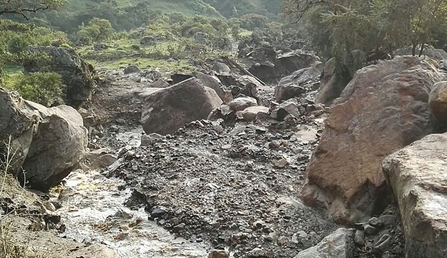 El gobernador del Cundinamarca, Jorge Emilio Rey Ángel, monitorea, en coordinación con la Alcaldía Municipal, las acciones que se adelantan desde la instalación del puesto de mando unificado en el municipio de Gachetá, el cual es liderado por Wilson García, director de la Unidad de Gestión de Riesgo del departamento. Colprensa