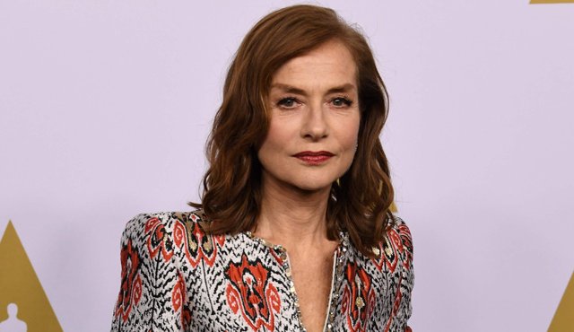 Huppert celebra la primera nominación al Óscar en su extensa trayectoria por la muy comentada cinta sobre violación “Elle”. AFP