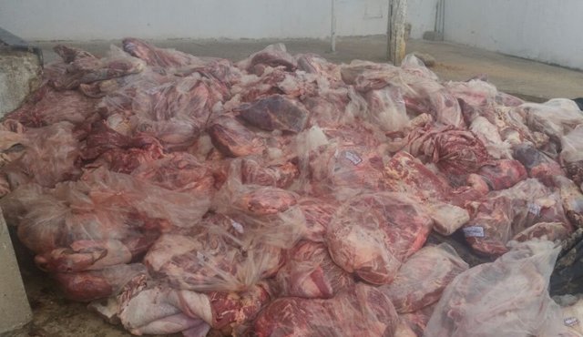 La carne era transportada en pésimas condiciones de salubridad. Archivo