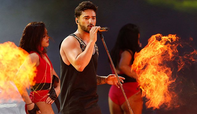 Yo no obligo a las personas a que escuchen mi música”, señaló Maluma, cuyos seguidores incluyen “tanto niños, como jóvenes, como adultos”. AFP