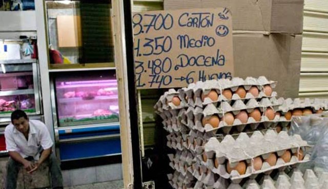 Tras la alta inflación del producto, las redes sociales hacen un llamado a no comprar huevos durante 15 días. La Opinión
