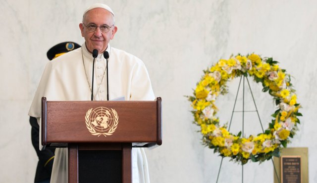 El líder de la iglesia católica estará por cuatro días en el país y el mismo número de ciudades (Bogotá, Medellín, Villavicencio y Cartagena), en un viaje de un solo destino, hecho que no es usual, porque generalmente visita varios países en sus recorridos, lo que haría que algunos de los costos se incrementen. Colprensa