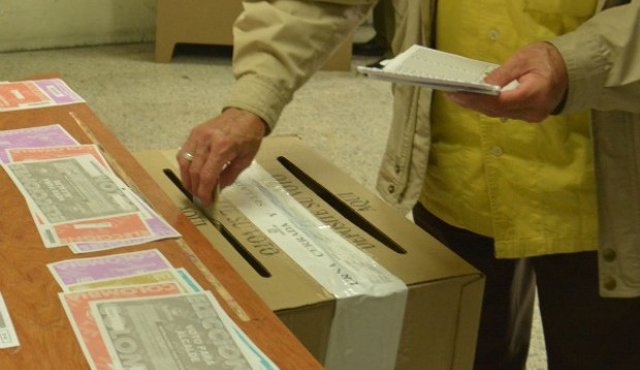 En el proceso que cursa en la Registraduría, el consultor Carlos Emilio Alarcón presentó una serie de observaciones al pliego de condiciones, al estimar que permite que solo la empresa Thomas Greg & Sons las cumpla. Archivo