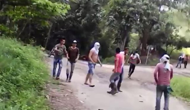 Los habitantes de esta zona del Catatumbo protestaban ayer por el procedimiento del Ejército. Cortesía