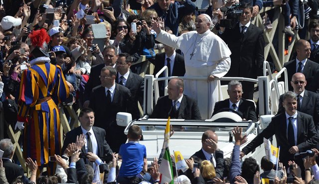 Las agencias de viaje del país ya están preparando los planes para los nacionales y extranjeros que quieran visitar las ciudades donde estará el papa Francisco, durante su estadía en Colombia. Archivo
