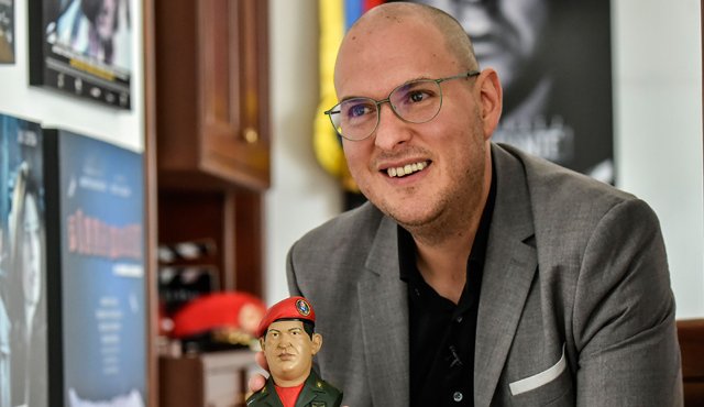 "El Comandante", una ficción creada por el periodista venezolano Moisés Naim, inspirada en la vida de Chávez, fue producida por la estadounidense Sony Pictures Television. AFP