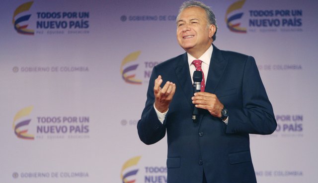 Más allá de si estamos ante un problema de percepción o de realidad, los colombianos se están sintiendo inseguros y a eso hay que responder con tres o cuatro líneas de acción”, Óscar Naranjo Colprensa