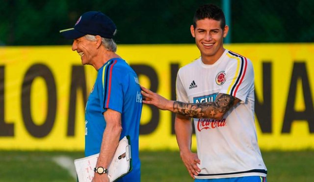 El seleccionador argentino tiene ya en Barranquilla a la gran mayoría de los futbolistas convocados, y anoche esperaba al resto de los llamados que vienen de Europa. Archivo La Opinión