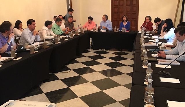Las mesas de trabajo se unirán el domingo y tras aportar la visión de cada parte, se compartirán las conclusiones. Colprensa