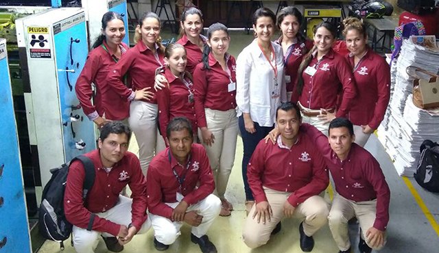 Estudiantes de tecnología en Gestión Empresarial del Sena. Giovanny Rojas