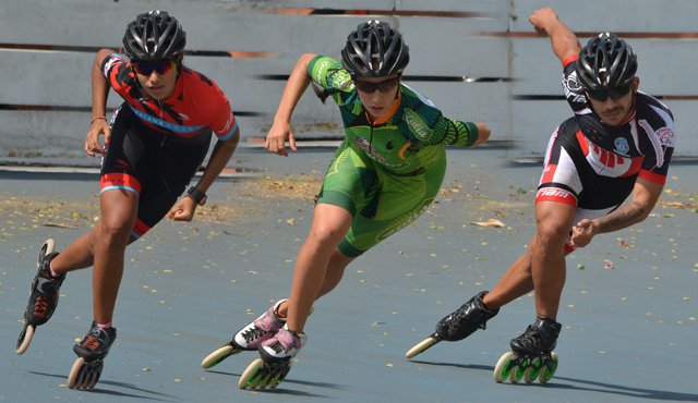 300 patinadores se hacen presentes en el campeonato. Édgar Cusgüen