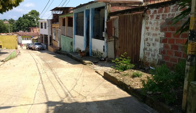 Miembros de la Sijín levantaron el cadáver en este sector de María Paz. La Opinión