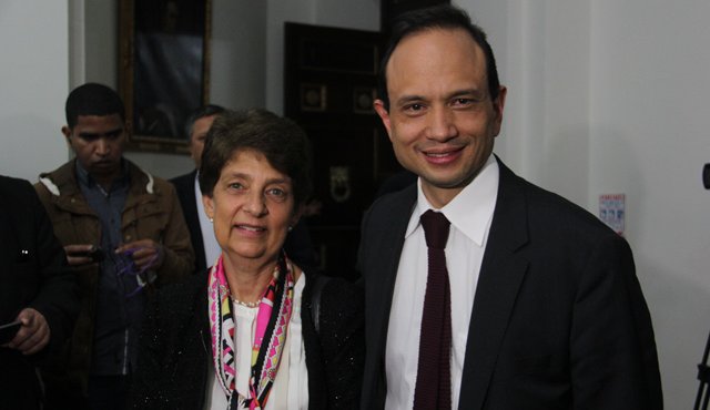 Cristina Pardo y Carlos Bernal. Colprensa