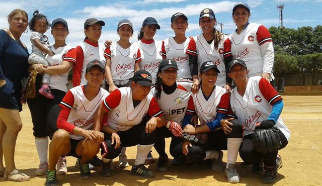 Equipo de sóftbol. Cortesía