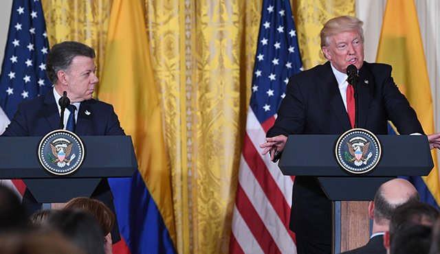 Este fue el primer encuentro entre los dos mandatarios. AFP